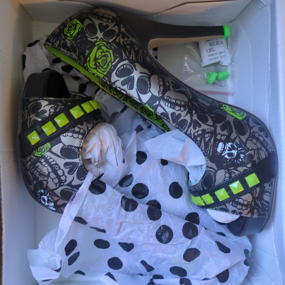 Iron Fist Kids Skull Dress Shoes with Neon Green Accents